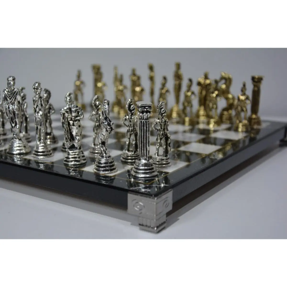 

Roman Figured Marble Pedestal Chess set special design chess mind games prefosyonel saplam 2021 favorite metal and marble