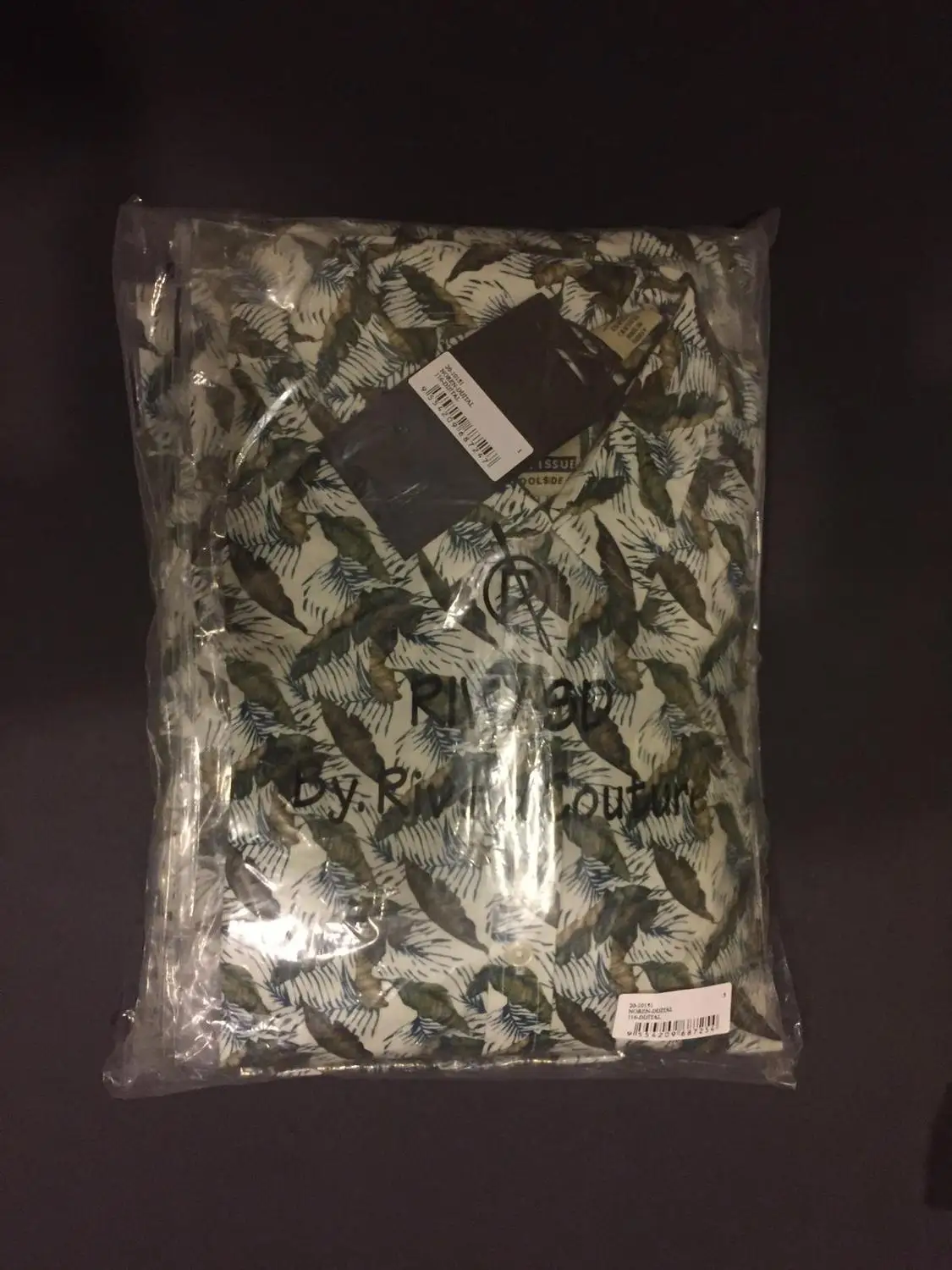 

WHOLESALE 5 PIECES RIVSD MENS HAWAII SHIRTS BUNDLE for BOUTIQUES SLIM FIT