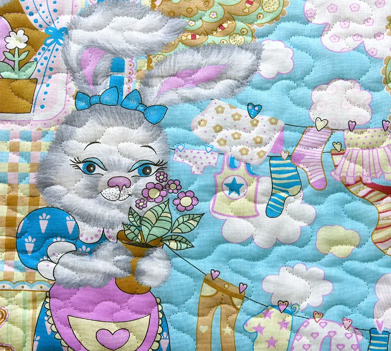 IV Зайкин город дизайн. Детское стеганое покрывало из бязи. Ткань верха: Бязь