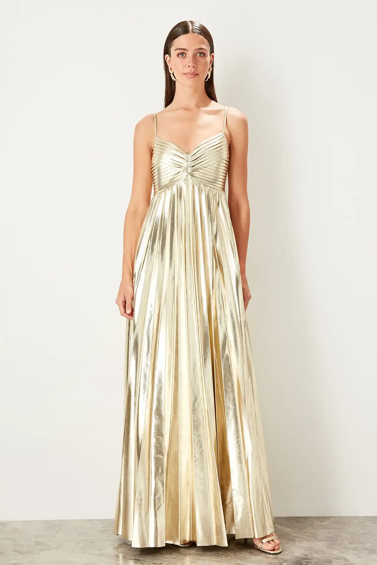 Trendyol Piliseli вечернее платье TPRSS19UZ0057