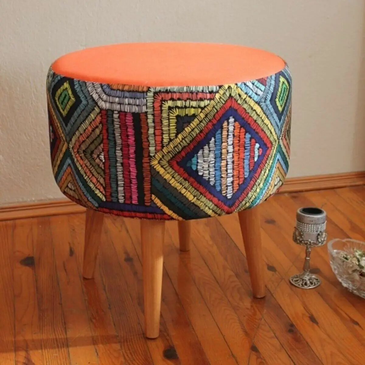 

Retro wooden legs ethnic navy blue patterned cylinder bench stool decorative pouf rustic bench coffee table makeup table pouf