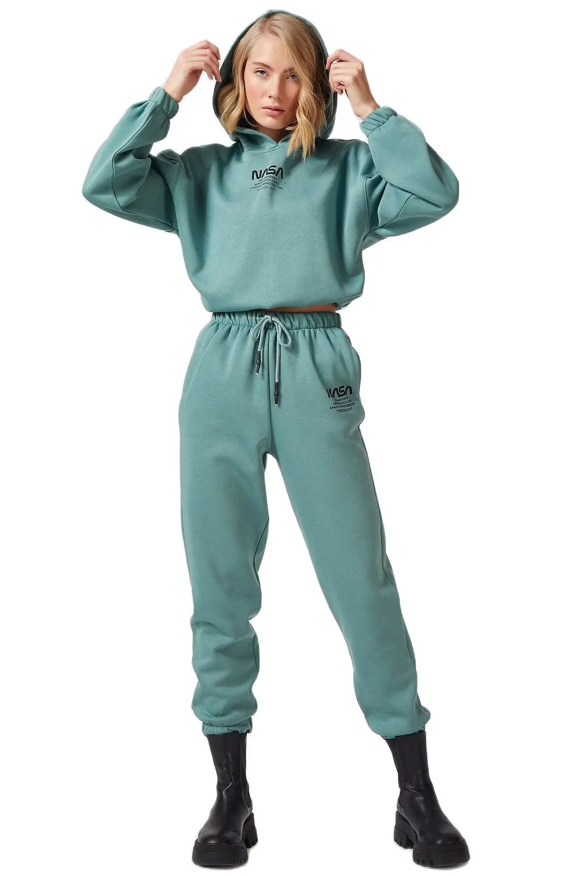 

Women's Green Polarized Printed Tracksuit Set New Casual 70 Cotton 30 Polyester 2021 New Design of Casual Stylish Fashion flexible Comfort
