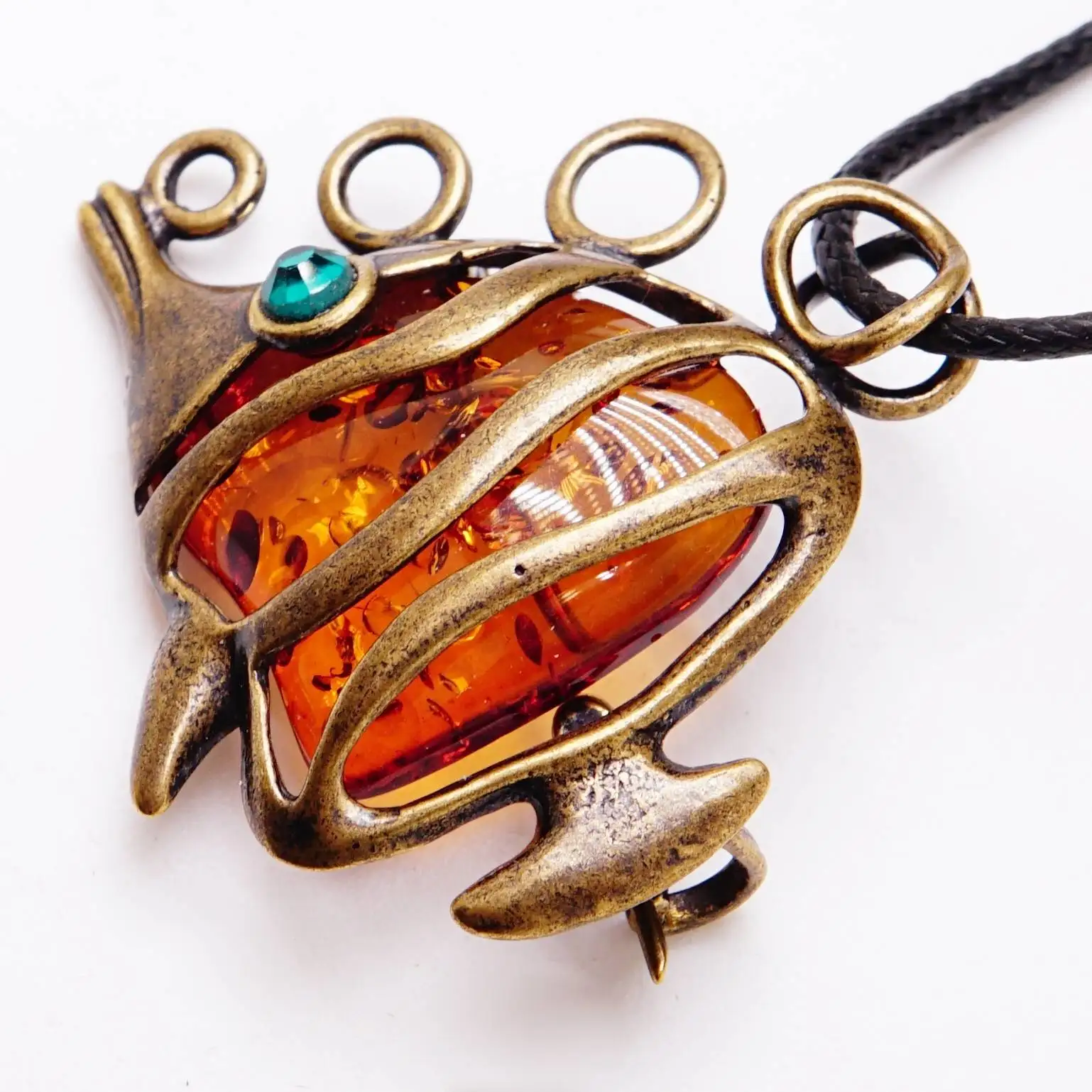 Брошь - кулон Рыбка Немо (цена с доставкой) янтарь бронза латунь брошка стразы