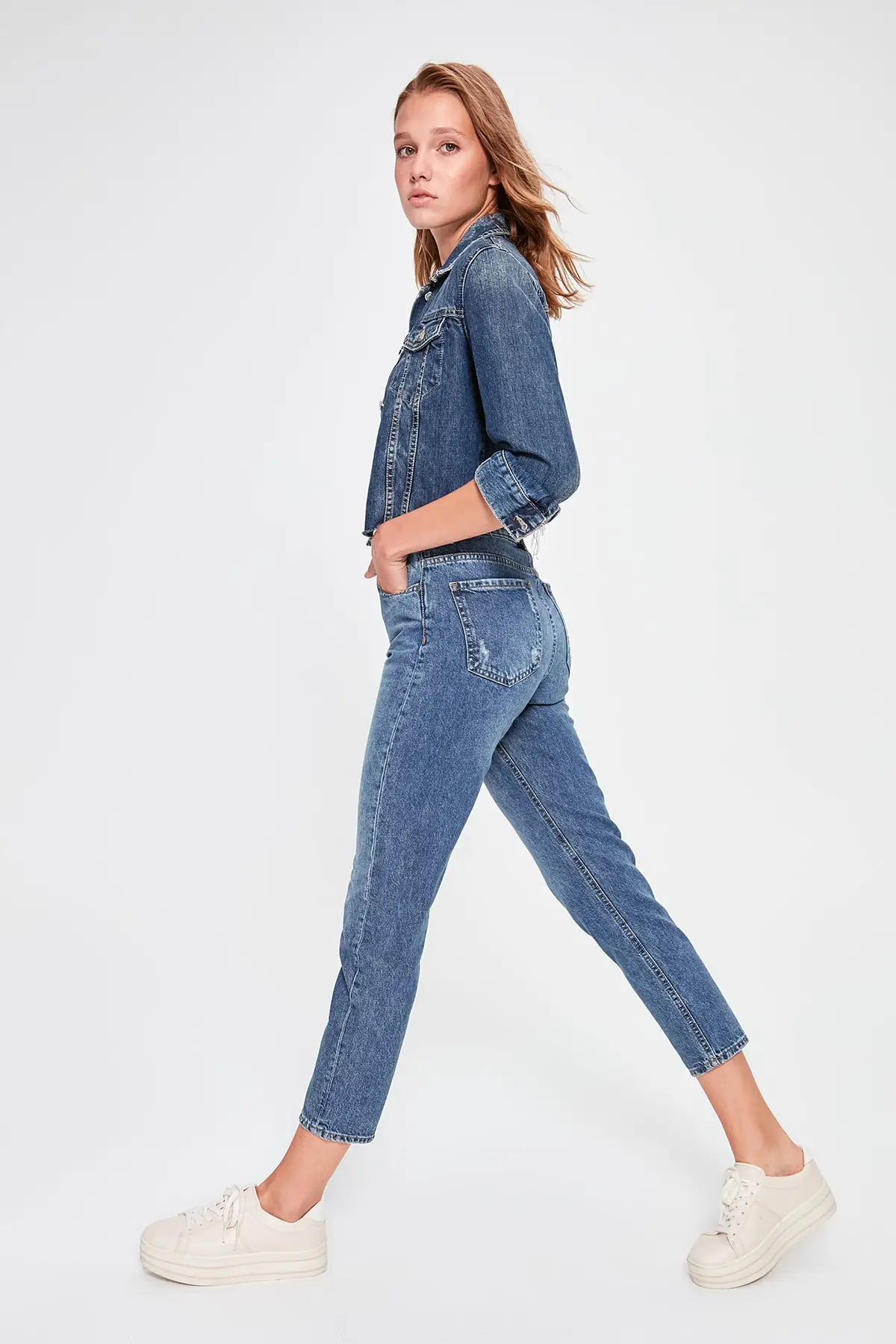 Trendyol синие джинсы для мам TWOAW20JE0149