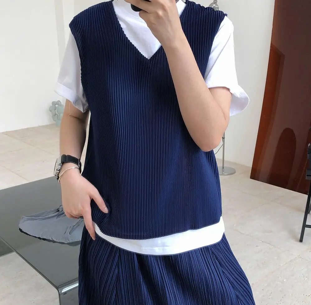 

classic woman soft vest