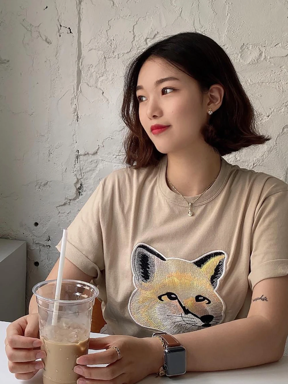 

ZESSAM Colorful Big Fox Head Embroidery Women T-Shirt Summer O Neck Cotton Logo Famme T-Shirt Simple Casual Classic Tops 2021