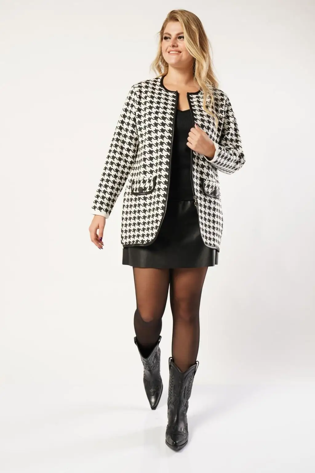 Женская зимняя куртка на молнии