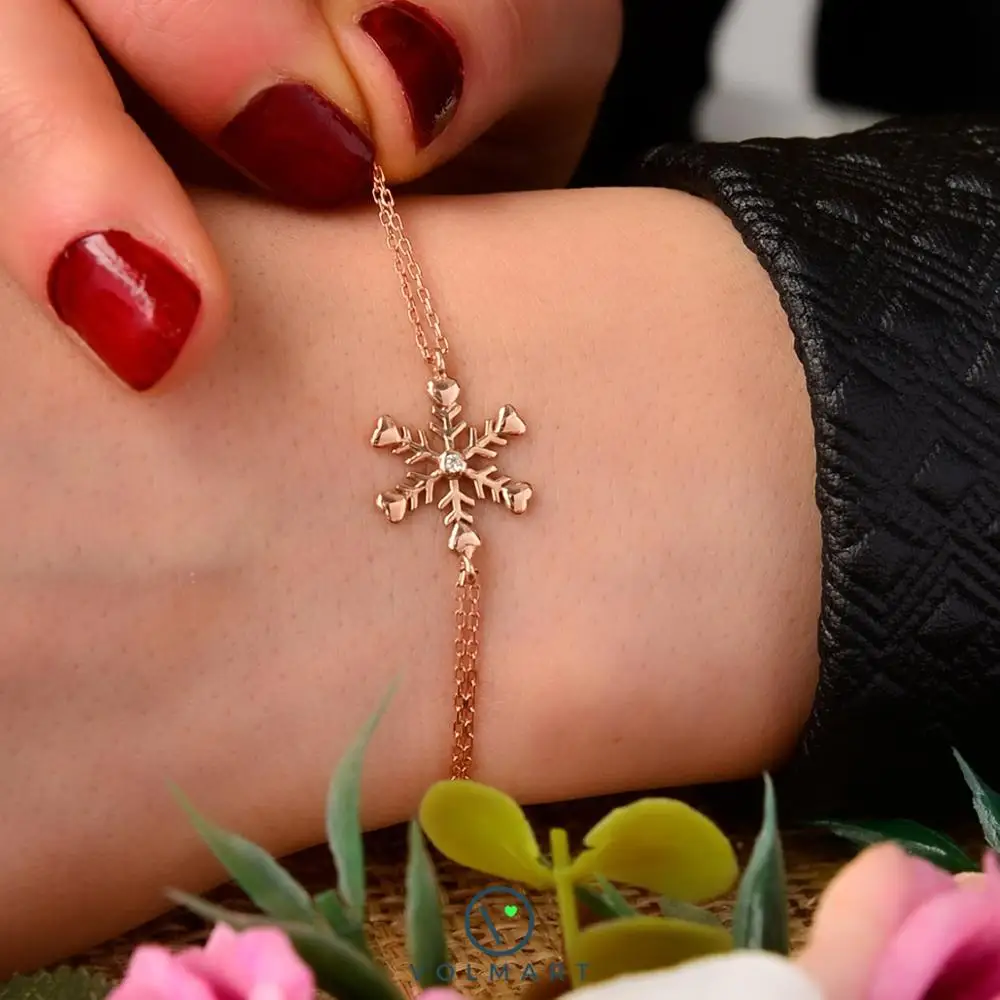 

Серебряный браслет #50441 с одним камнем в виде снежинки