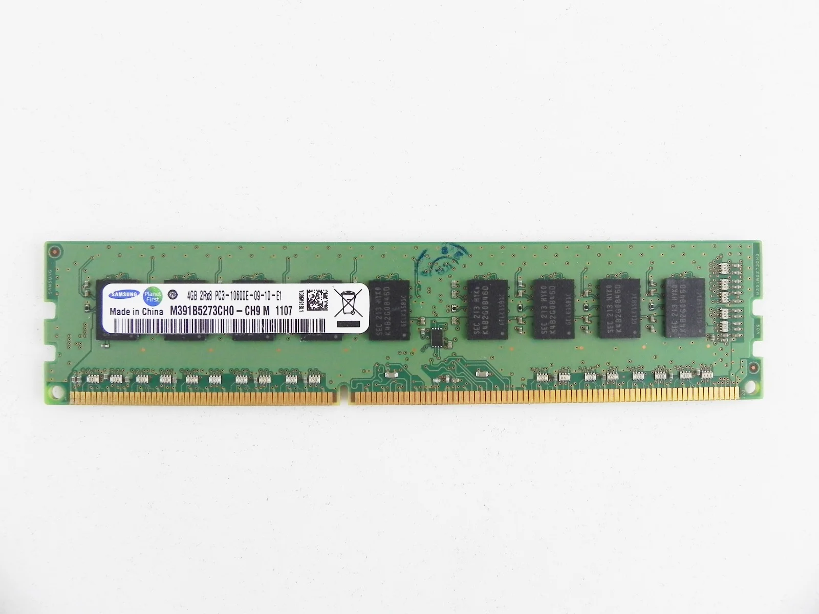 Оперативная память 4 ГБ 1 шт. Samsung DDR3 1333 10600E DIMM 4Gb (M391B5273CH0-CH9) | Компьютеры и офис