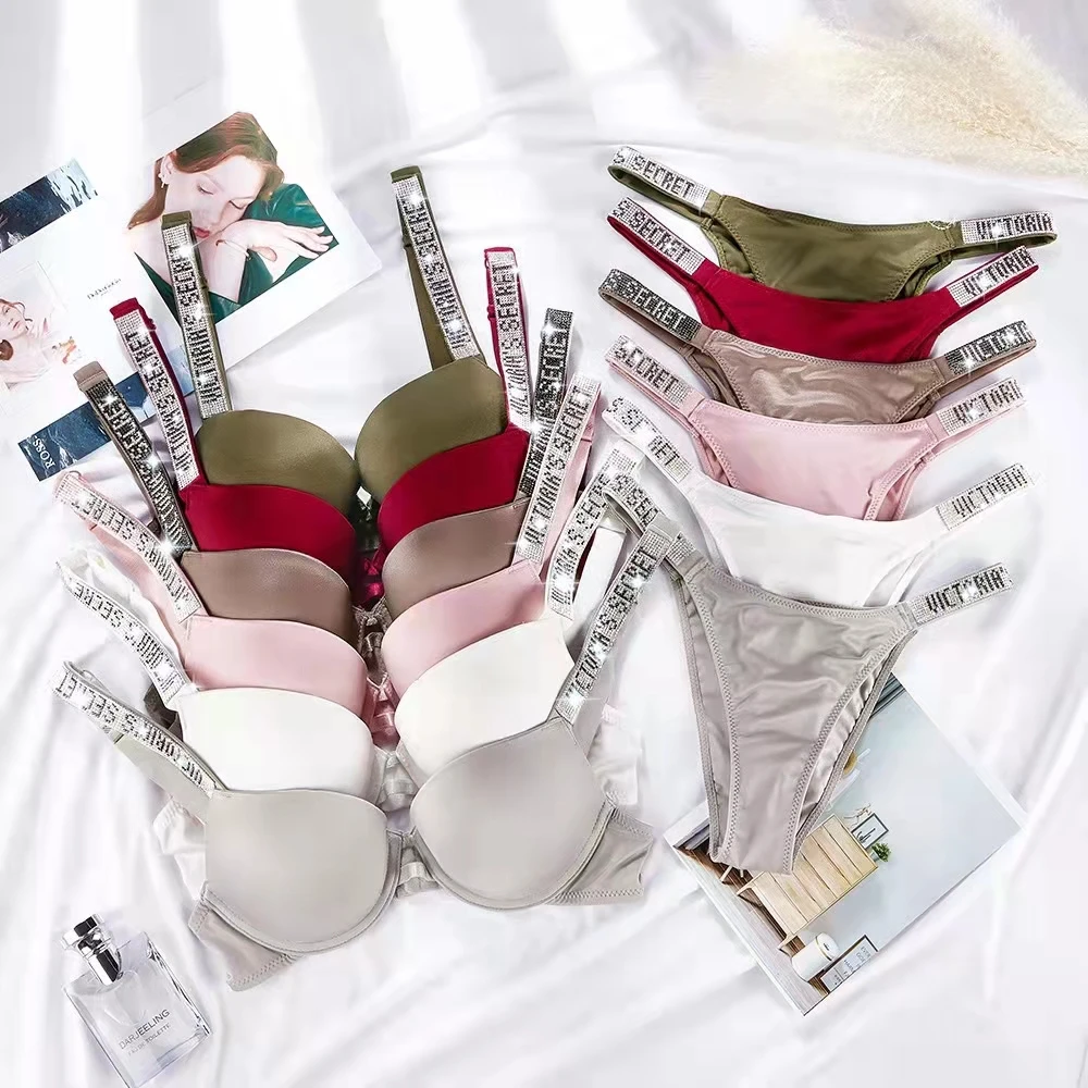 Комплект женского нижнего белья из 2 предметов с чашками пуш-ап |