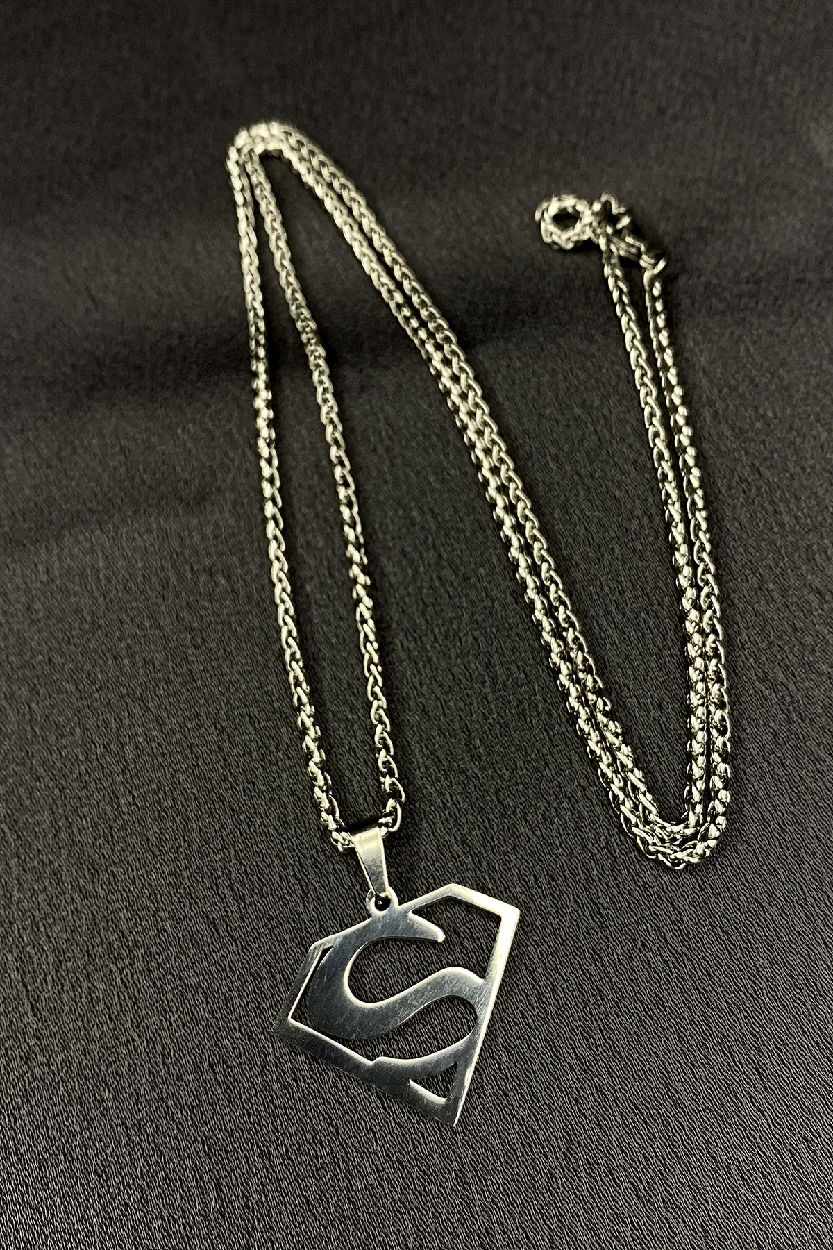 

Superman Model Stylish 316L Stainless Steel Chain Necklace 65cm