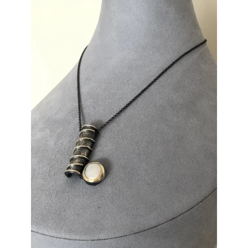 

Handmade Natural Pearl Yellow Pen Necklace Pendants for Women Chain Jewelry Choker Stones Elegant Anniversary Birthday Gift 2021