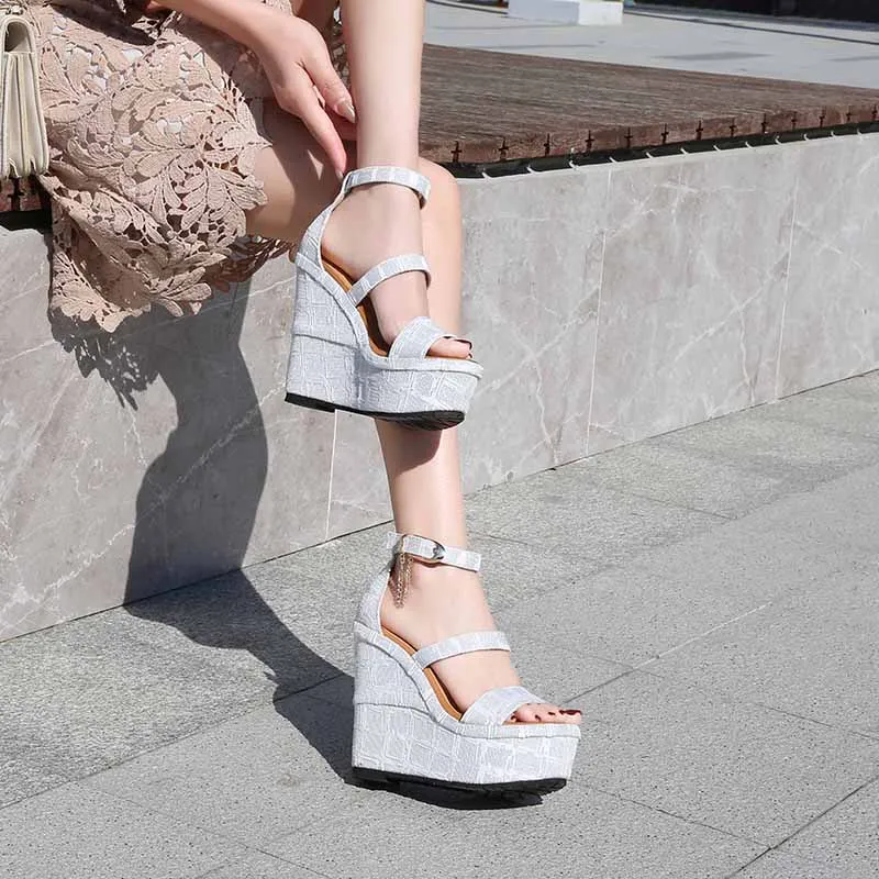 

2022 New Elegant Sandals Woman Summer Thick Sole High Wedges Buckle Sandals Female Fashion PU Open Toe Shoes