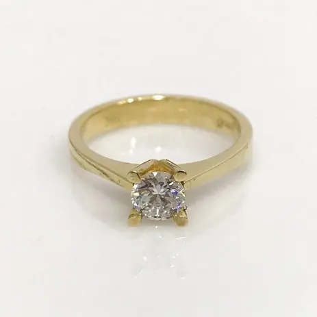 Классическое Золотое обручальное кольцо с четырьмя бриллиантами для