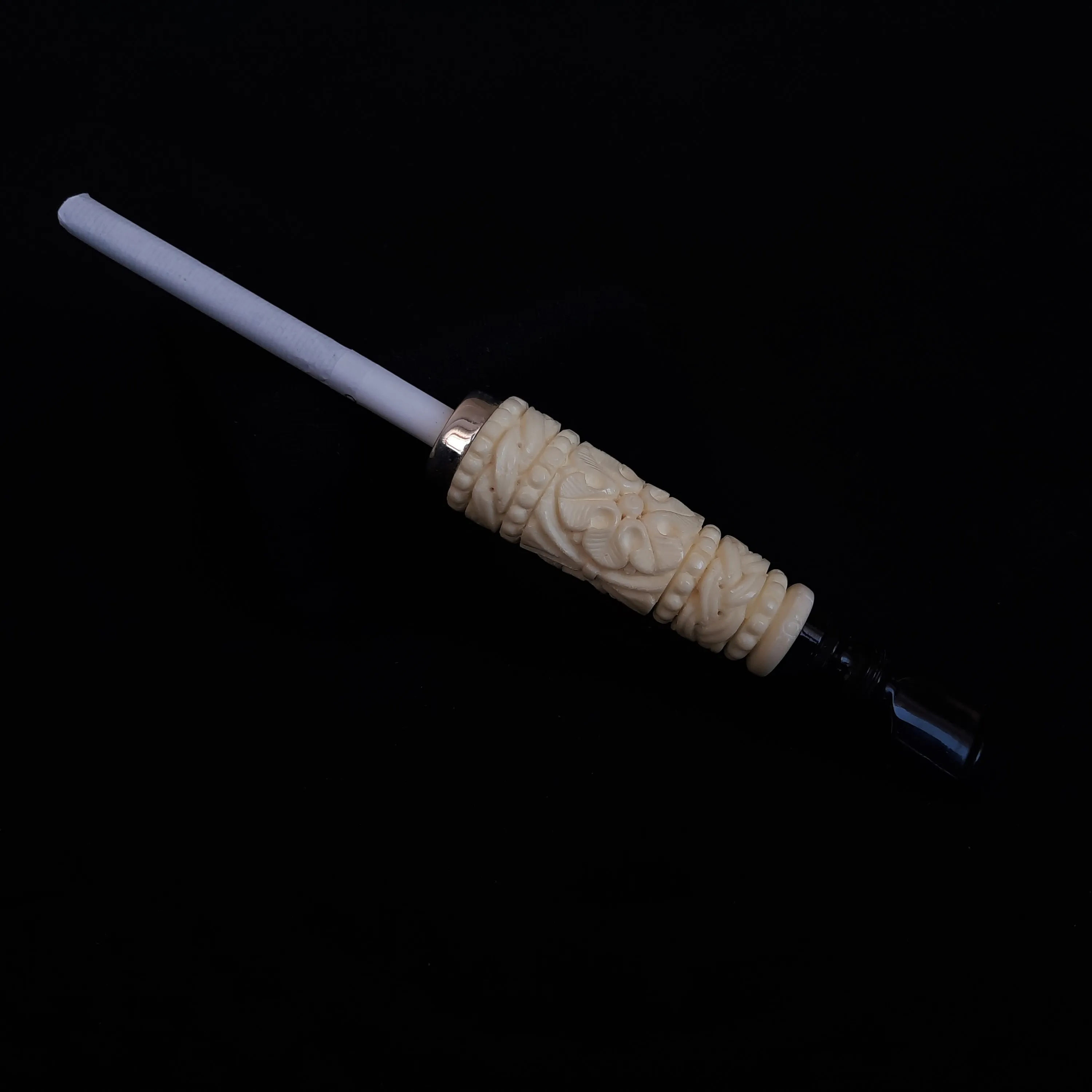 

AGovem Handmade Block Meerschaum Cigarette Holder For Women and Men Regular Size Mouthpiece Handmcarved AGM-04