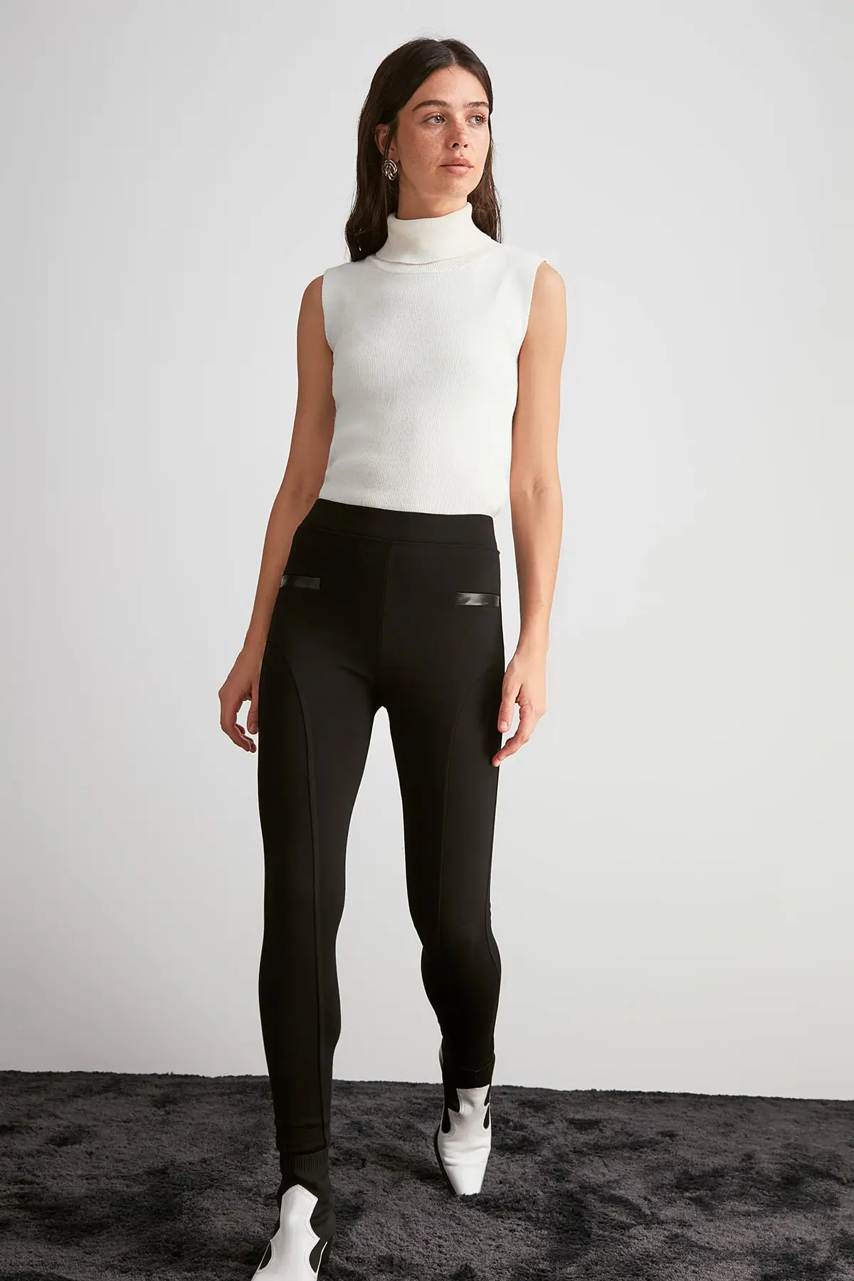 Trendyol трикотажные леггинсы из искусственной кожи TWOAW20TA0077 | Женская одежда