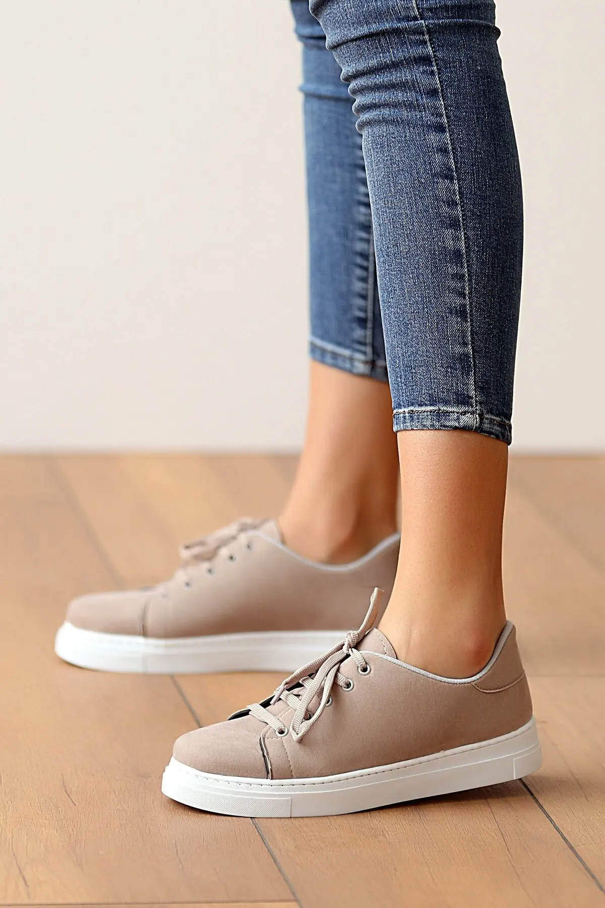 

Women's Sneakers Shoes Casual Vulcanized Shoes White Walking Running Summer Platform Flats Female Sport Shoes