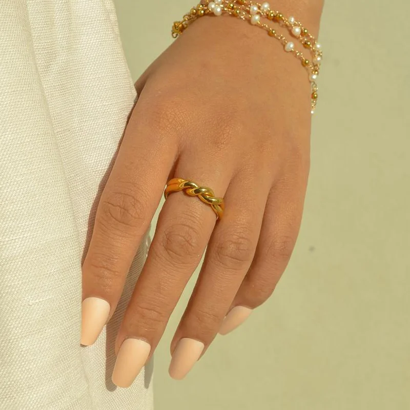 

Fashion Vintage Twist knot Rings For Women Men Anillo Gold Twisted Ring Stainless Steel Ring Statment Jewelry Gifts Bague Femme