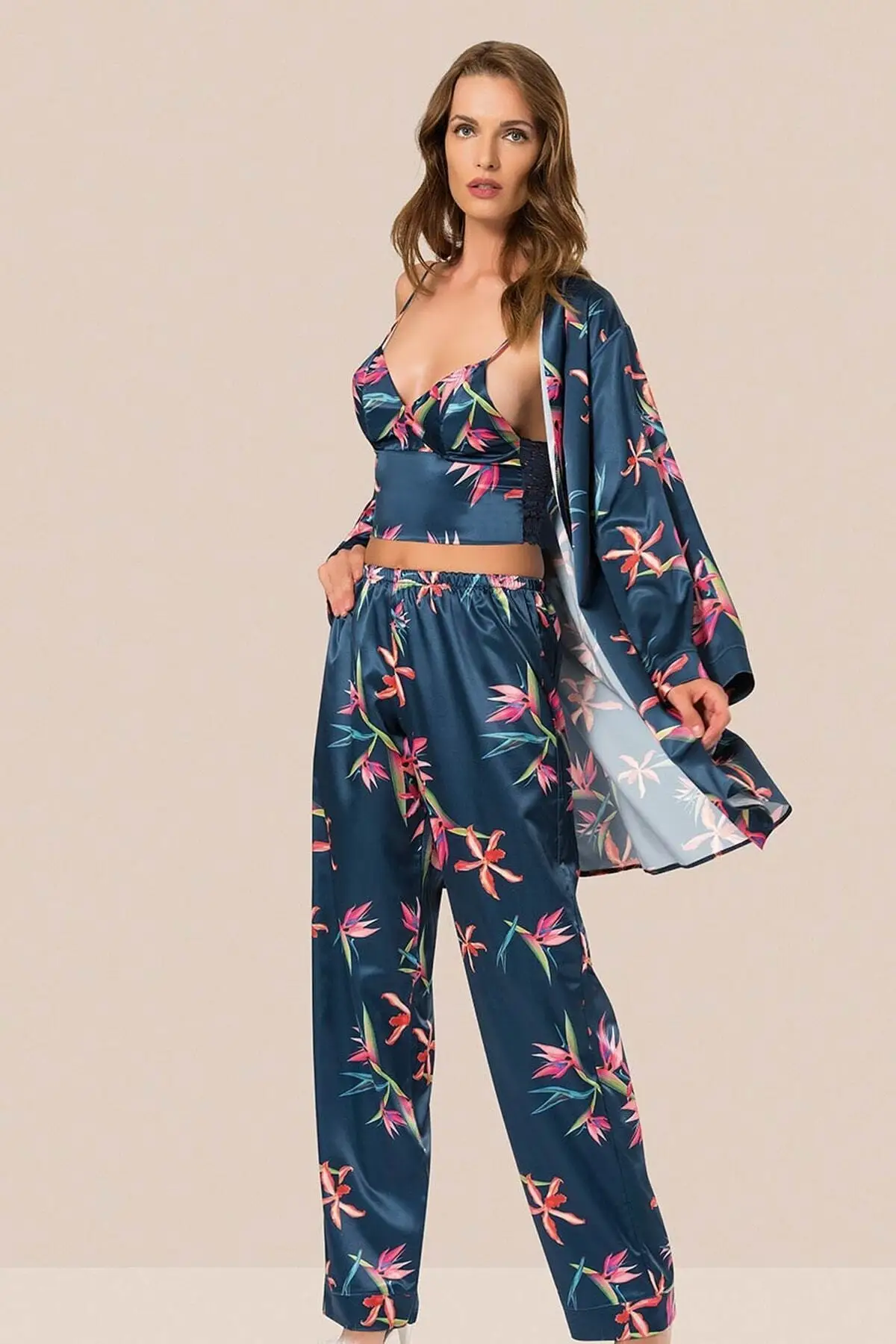 YENİ SEZON SATEN ŞIK KALİTELİ 3 LÜ SABAHLIK PİJAMA TAKIMI