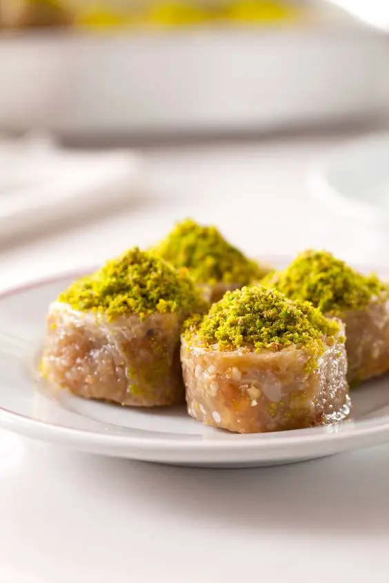 

EXCELLENT FLAVORS WITH ITS MAGNIFICENT AROMA Walnut Palace Wrap Baklava 1000GRAM FREE SHIPPING