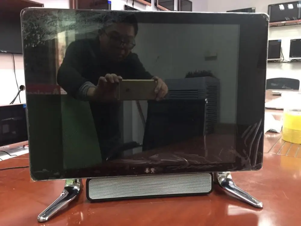 17 дюймовый ЖК монитор plus led TV многоязычный СВЕТОДИОДНЫЙ Телевизор с экраном