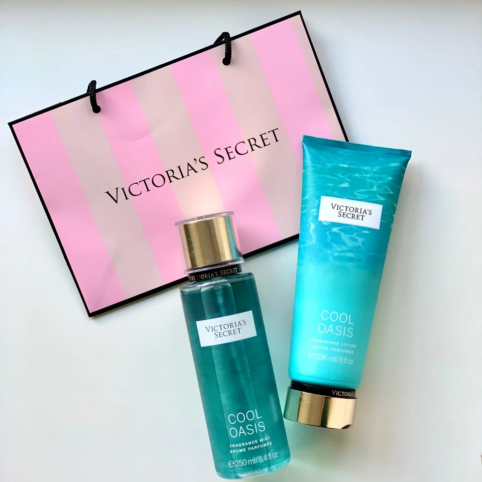 Парфюмированный набор Victorias Secret Cool Oasis лосьон и спрей мист в фирменном