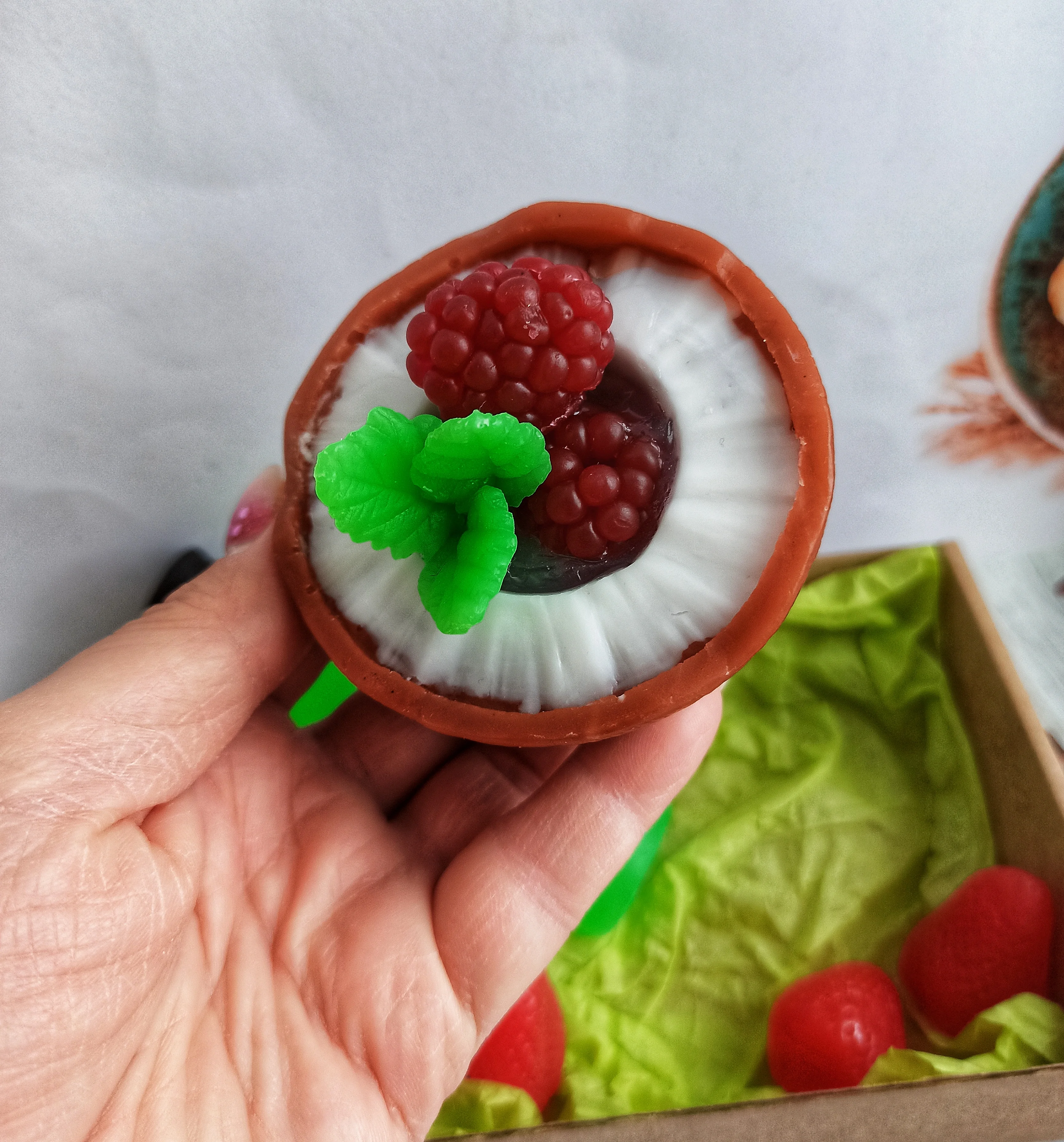 Набор для ванны и душа с мылом ручной работы из плодов ягод, натуральным кокосовым маслом, глицерином, увлажняющим и очищающим эффектом, для осветления и подарка женщине.