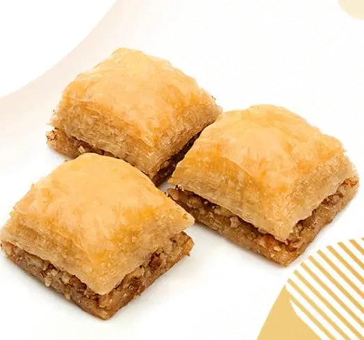 

LOTS OF INGREDIENTS WITH A WONDERFUL AROMA WITH A GREAT TASTE BAKLAVA WITH WALNUT 1 KG FREE SHIPPING