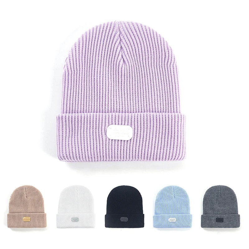 Однотонная рифленая облегающая шапка мужская вязаная унисекс теплые плотные