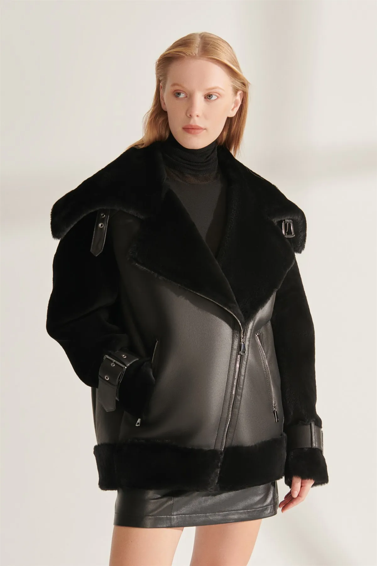 Genuine Leather Jackets Black Real Fur Coat Oversize Coats Women Winter Wear Warm Waterproof Parkas Design New Street Fashion