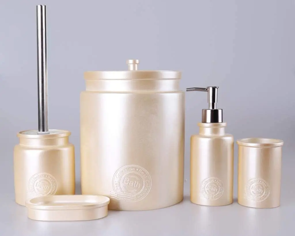 

By Selim Home Stamp İnci Polyester 5 Piece Bathroom Set