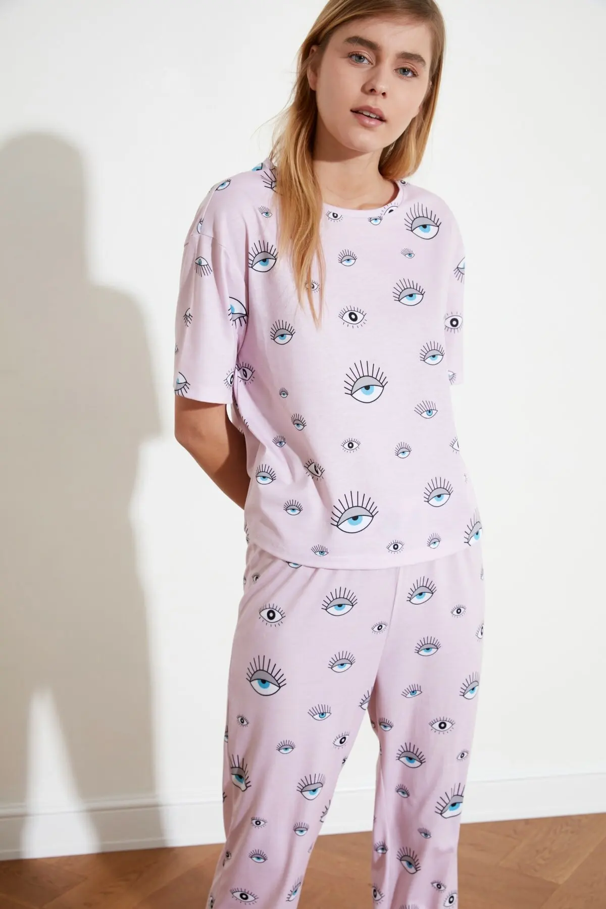 Women Powder Graphic Printed Knitted Pajamas Set Eye Pattern Summer Short Sleeve Femme Two Piece Shorts Set Casual Home Clothing 2021 Style Fashion Sleepwear