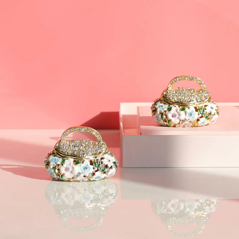 

Europe Mini Metal Craft Crystal Luxury Bag Shaped Ring Box Home Decor For Rhinestone Flower Jewelry Box