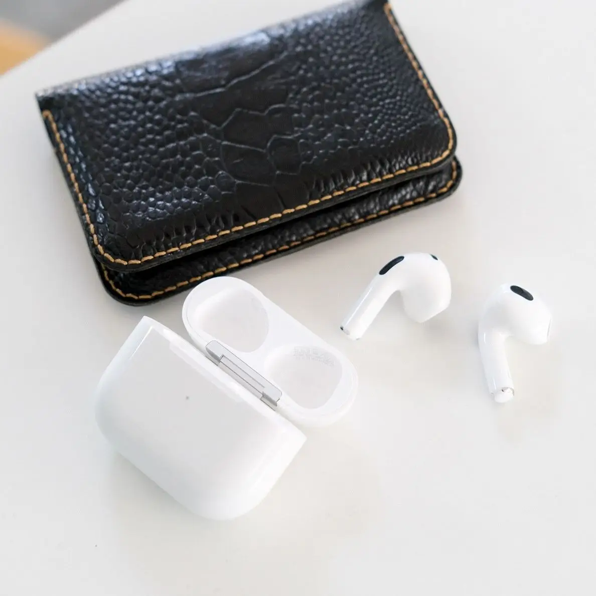 Беспроводные наушники AirPodsi 3 bluetooth гарнитура 1 в для IOS и Android аирподс |