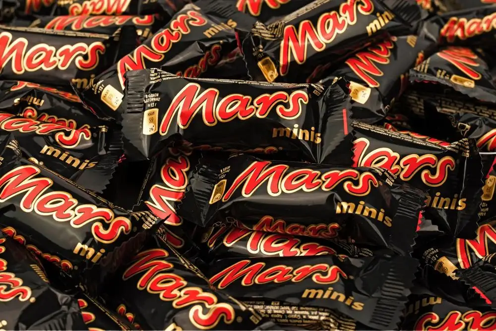 Марс минис 182г. Вес шоколадки марс минис. Марс минис 2 марс. Конфеты шоколадные mars minis. Конфеты марс минис 182гр марс.