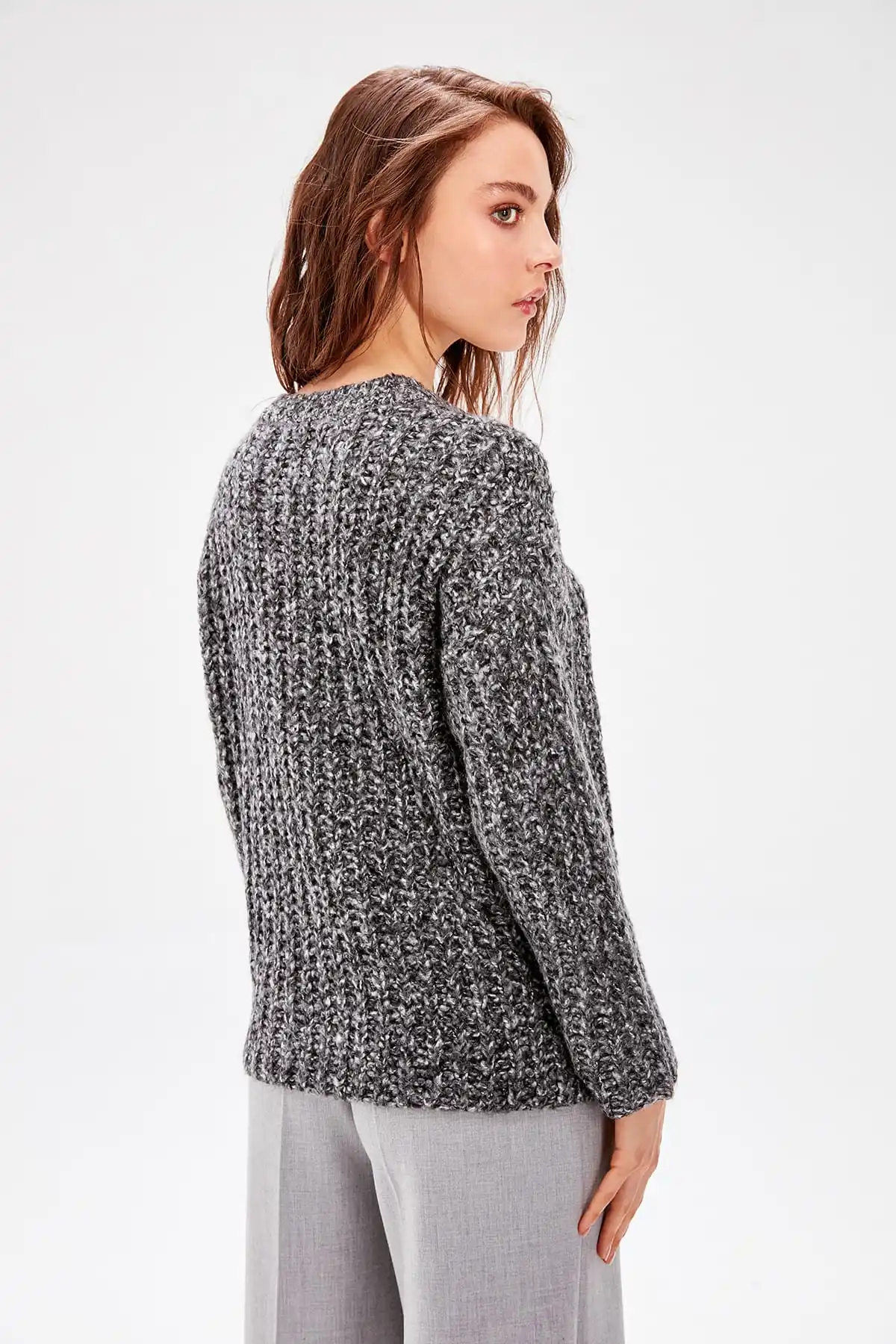 Trendyol Black Button Detail Sweater TWOAW20ZA0075 |