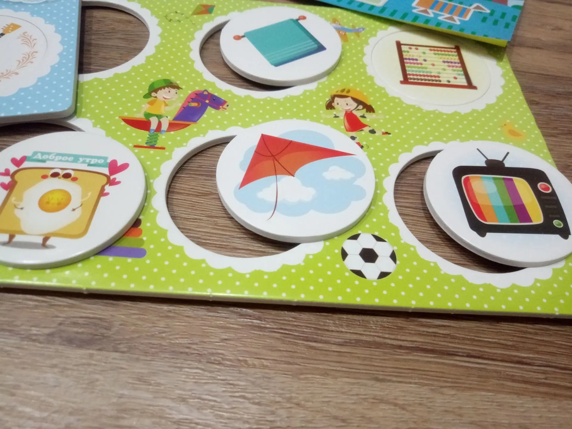 Бизидомик для мальчика. Развивающие игрушки для детей 3 лет. 10 развивающий. Hape кубики ферма. 10 развивающий.