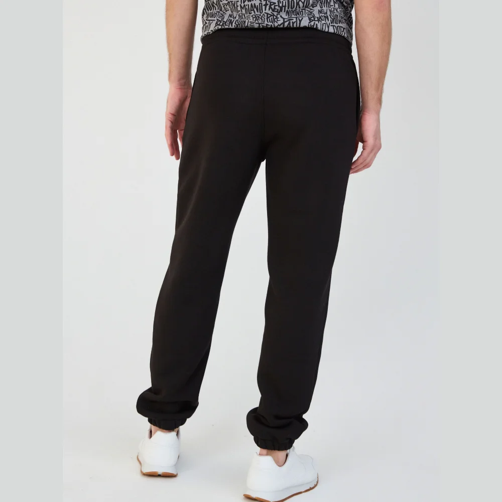 Jonquil Брюки джоггеры мужские &quotЧерный&quot с начесом | глубокие карманы для прогулок