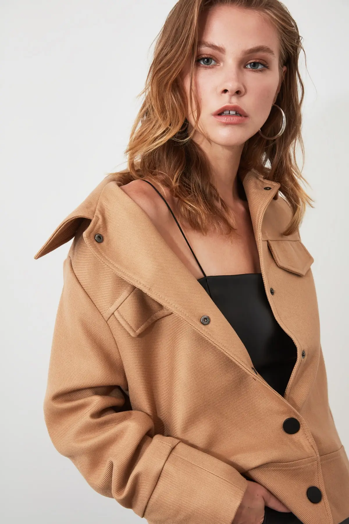 Трендовое пальто на пуговицах TWOSS20MO0012|Женские куртки| |