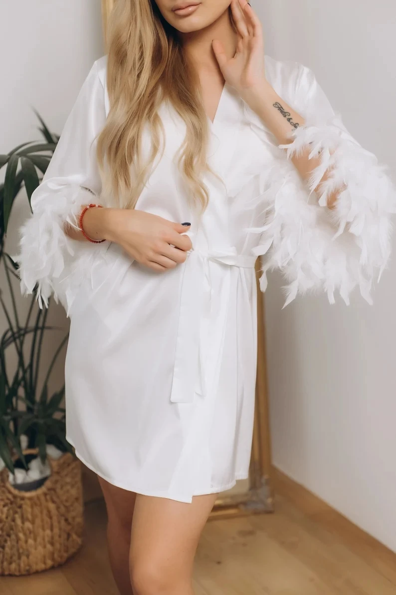 Feather Robe Bridesmaid Robes Bridal Gowns Feather Wedding Day Kimono Dressing Gown Bridal Lingerie Short Sleeve Women's Kimonos