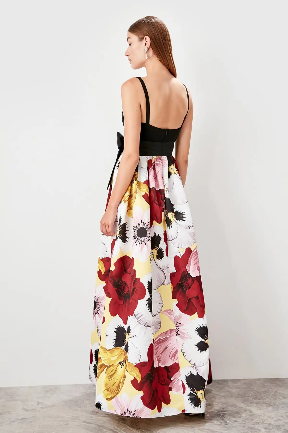Trendyol УКРАШЕННОЕ ВЕЧЕРНЕЕ ПЛАТЬЕ TPRSS19AE0081