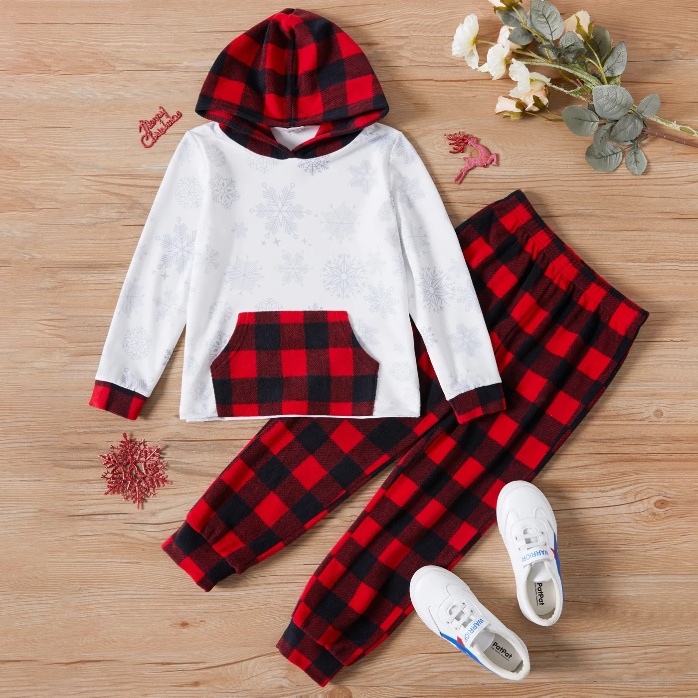 

PatPat 2-piece Kid Boy Christmas Snowflake Pattern Plaid Hoodie Sweatshirt and Pants Set