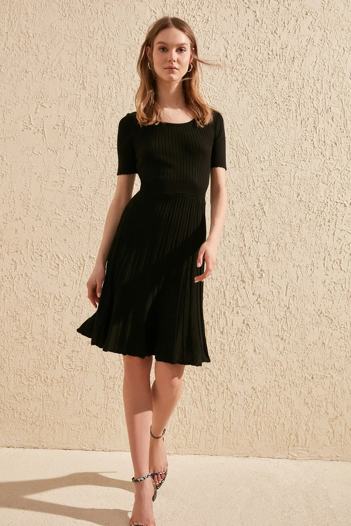 Трикотажное платье с короткими рукавами TWOSS20EL0426|Женские платья| |