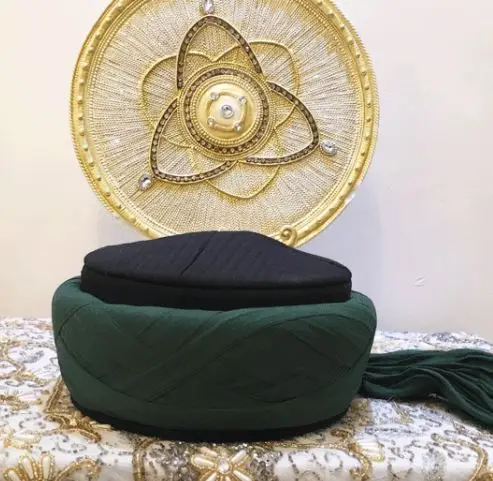 

Потрясающий бордовый Fez плоский обтягивающий костюм Султан модель черный зеленый тюрбан, экзотическая Османская шляпа свободные шлепанцы