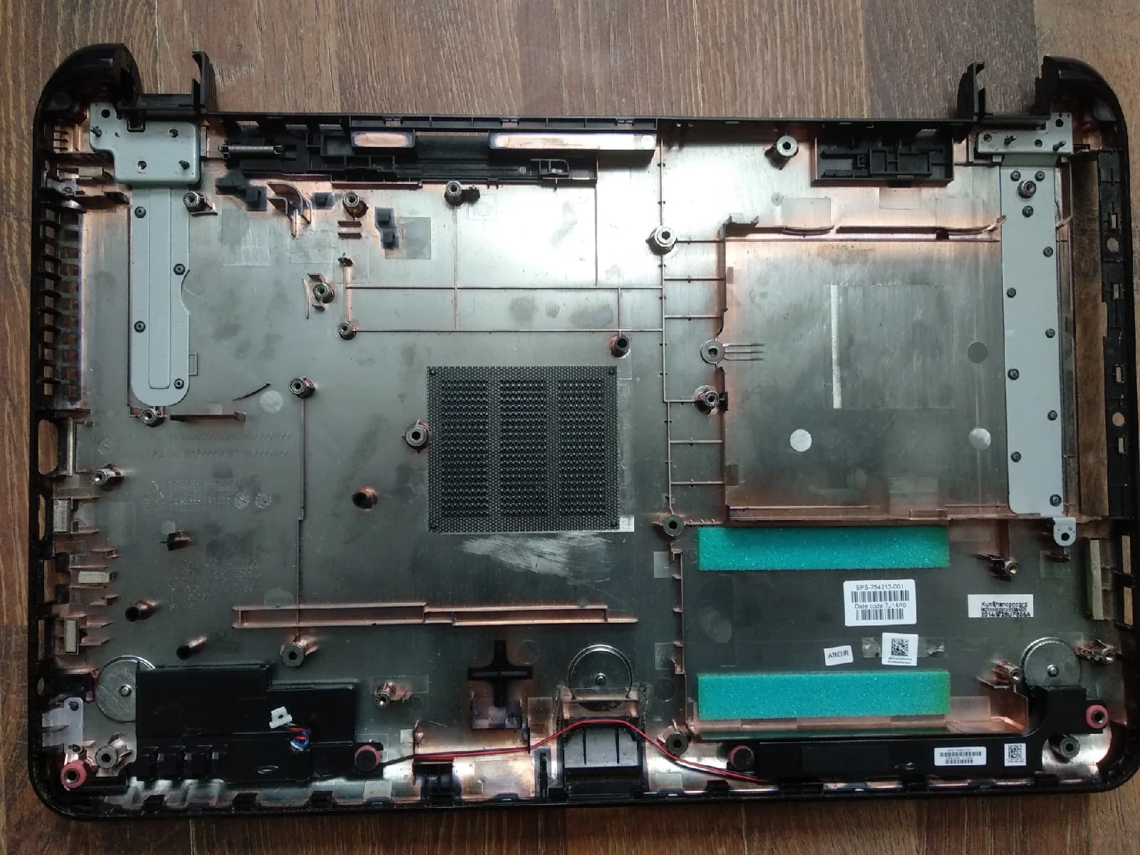 Поддон для ноутбука HP 250 (снятый) б/у |