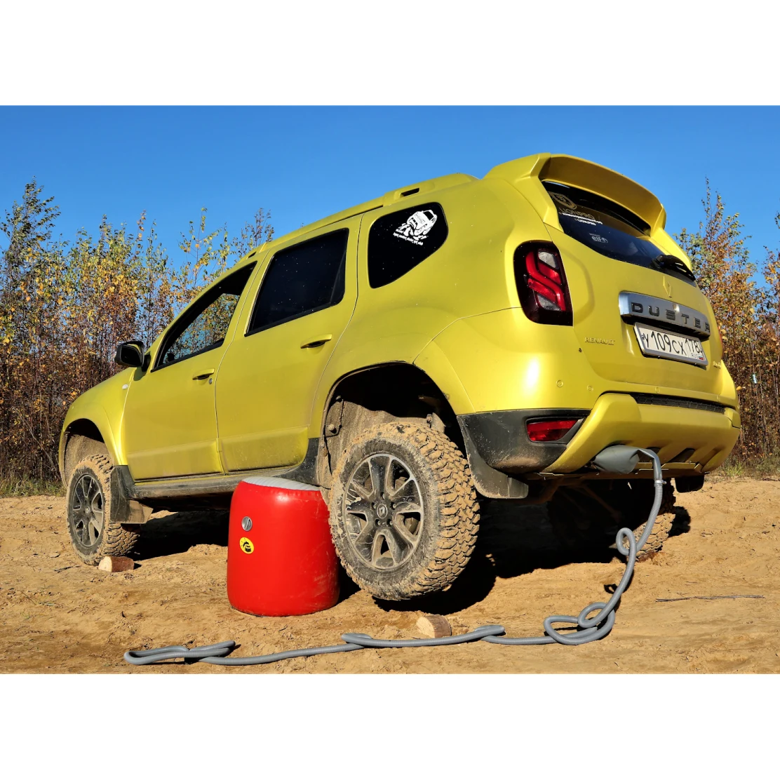 Надувной автомобильный домкрат + шланг для накачки| |