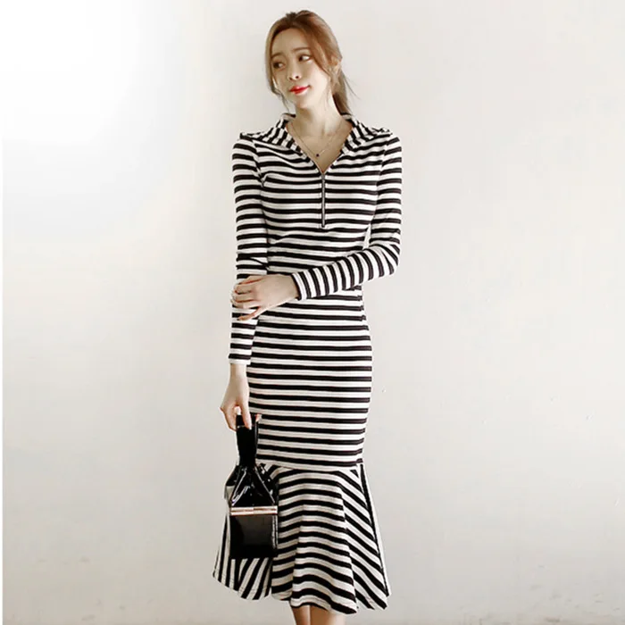 Женское платье Русалка с капюшоном белое/черное в полоску юбкой годе модель OWD195014