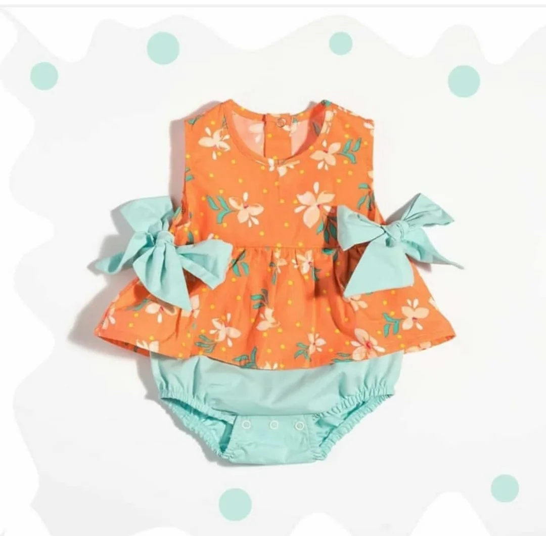 

FLOWER FESTIVAL GIRL BABY OVERALL