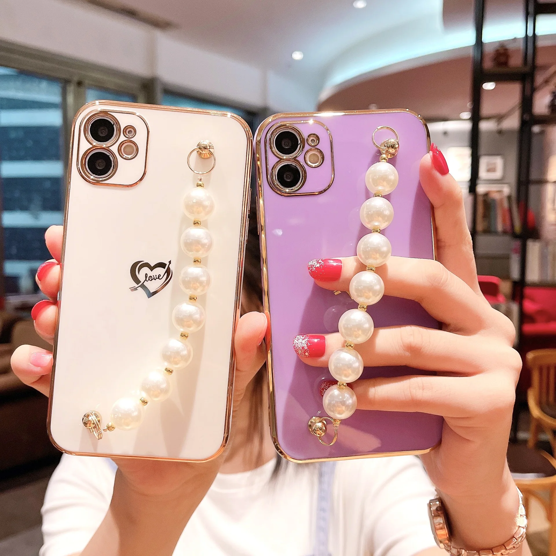 

Love Heart Pearl Chian Strap Phone Case For iPhone 13 ProMax Min12 Pro MAX Pearl Bracelet Coque For iphone 7 8 Plus X XR XS Max