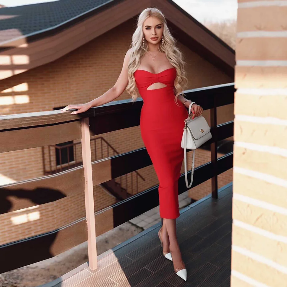 Женское Бандажное платье миди без рукавов черное соблазнительное облегающее